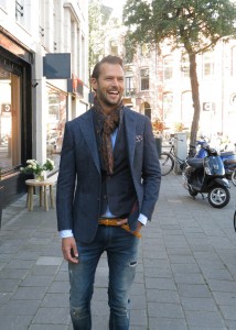 blue-Havana-jacket-×-wool-scarf-×-jeans-900x1257