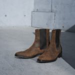 イギリスの名門CHARLES・F・STEADとメゾンブランドにレザー供給するスペインレザーmiretから素材を調達！長年愛用できるマスターピースを制作「MB ULTIMATE FABRIC PREMIUM パーマネントサイドゴアブーツ スエードレザー fabric by CHARLES・F・STEAD &fabric by miret」発売！